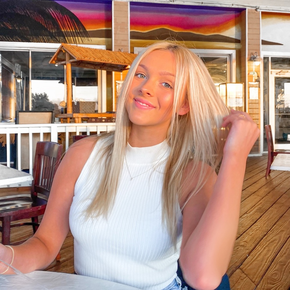 Meet your Posher, Sophia